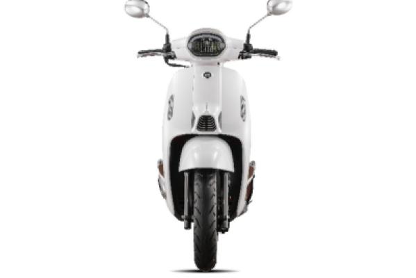 QJMOTOR LTR 50cc – Elegant White Retro Scooter
