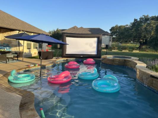 192-inch Giant Inflatable Movie Screen (5+ Meters Wide)